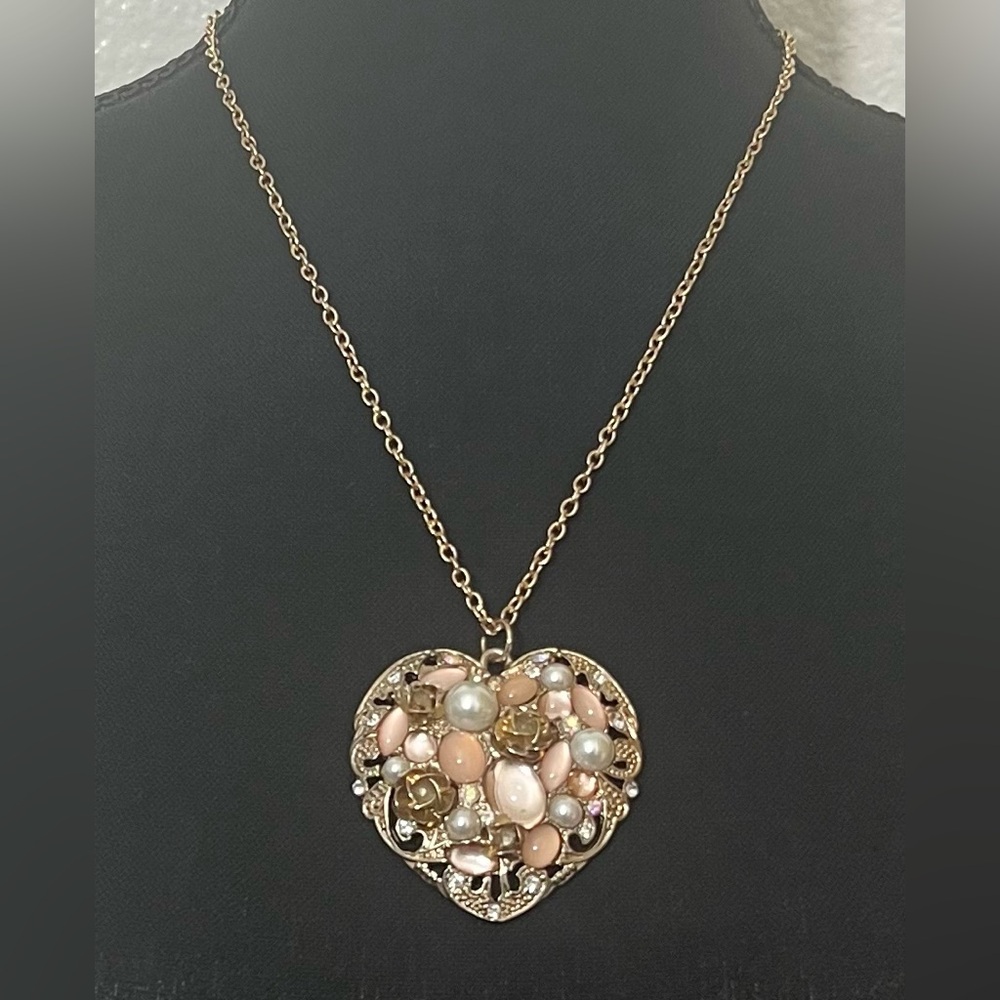 Loft Heart Pendant 22” Chain